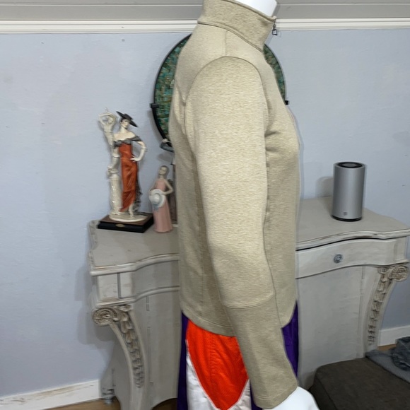 North Face Performance Sweater - Picture 5 of 7